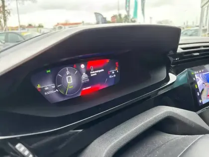 Photo 9 Peugeot 308  SW BlueHDi 130ch S&S EAT8