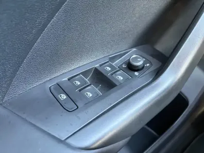 Photo 20 Volkswagen T-cross  1.0 TSI 110 Start/Stop DSG7