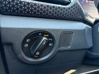 Photo 18 Volkswagen T-cross  1.0 TSI 110 Start/Stop DSG7