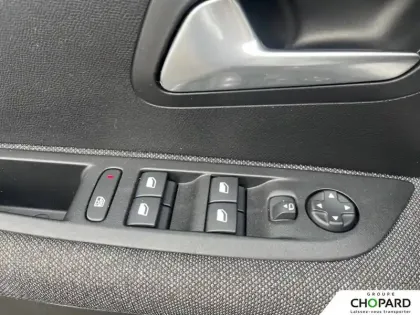 Photo 49 Peugeot 208  Electrique 50 kWh 136ch