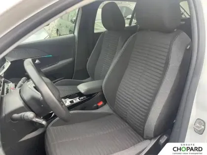 Photo 8 Peugeot 208  Electrique 50 kWh 136ch