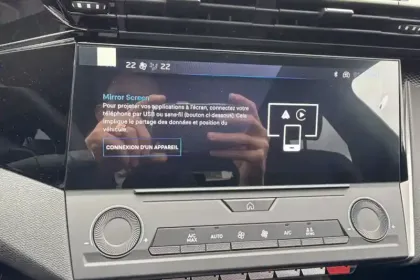 Photo 26 Peugeot 308  SW BlueHDi 130ch S&S EAT8