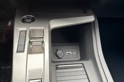 Photo 27 Peugeot 308  SW BlueHDi 130ch S&S EAT8