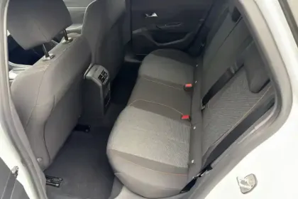 Photo 10 Peugeot 308  SW BlueHDi 130ch S&S EAT8