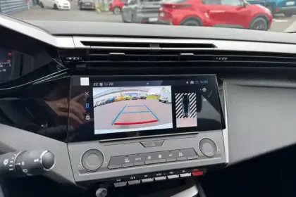 Photo 23 Peugeot 308  SW BlueHDi 130ch S&S EAT8