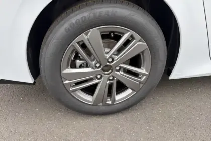 Photo 13 Peugeot 308  SW BlueHDi 130ch S&S EAT8