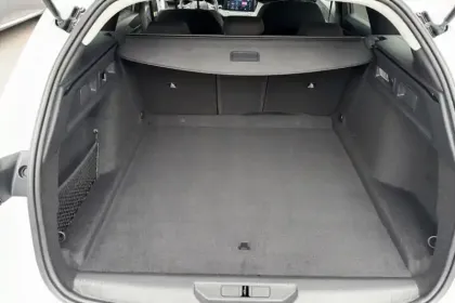 Photo 8 Peugeot 308  SW BlueHDi 130ch S&S EAT8