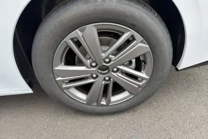 Photo 12 Peugeot 308  SW BlueHDi 130ch S&S EAT8