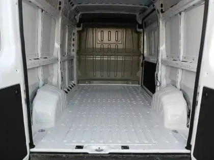 Photo 51 Peugeot Boxer  FGN TOLE 3.3 T L2H2 120 S&S BVM6