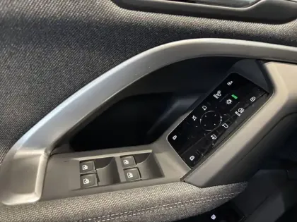 Photo 14 Audi Q5  e-hybrid 299 ch S tronic 7 Quattro