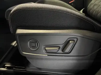 Photo 13 Audi Q5  e-hybrid 299 ch S tronic 7 Quattro