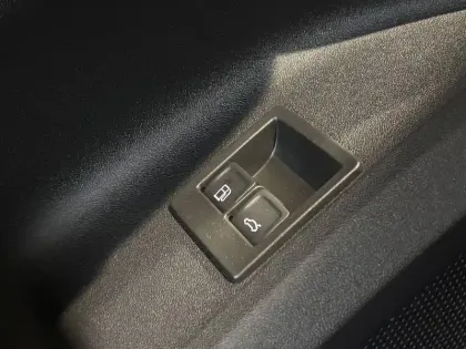 Photo 15 Audi Q5  e-hybrid 299 ch S tronic 7 Quattro