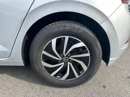 Photo 17 Volkswagen Polo  1.0 TSI 95 S&S DSG7