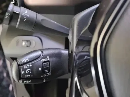 Photo 26 Peugeot Rifter  Standard BlueHDi 130 S&S BVM6