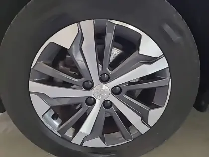 Photo 12 Peugeot Rifter  Standard BlueHDi 130 S&S BVM6