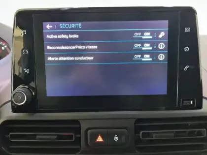 Photo 21 Peugeot Rifter  Standard BlueHDi 130 S&S BVM6