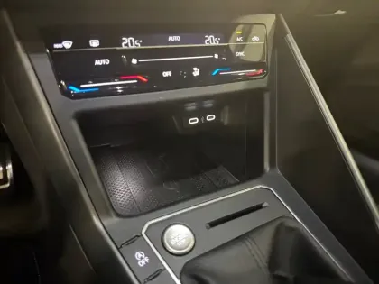 Photo 42 Volkswagen Taigo  1.0 TSI 110 DSG7