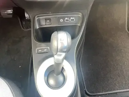 Photo 11 Renault Twingo  III E-Tech