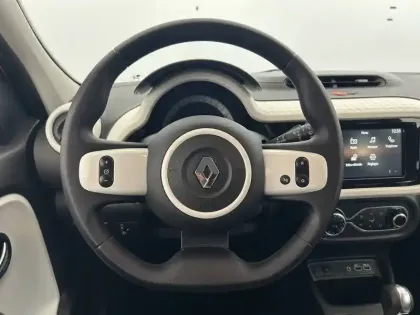 Photo 44 Renault Twingo  III E-Tech