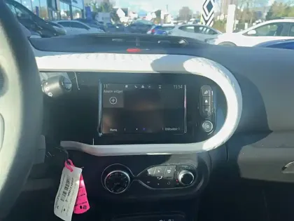 Photo 10 Renault Twingo  III E-Tech