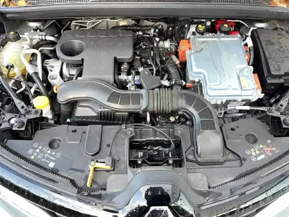 Photo 33 Renault Captur  E-Tech full hybrid 145