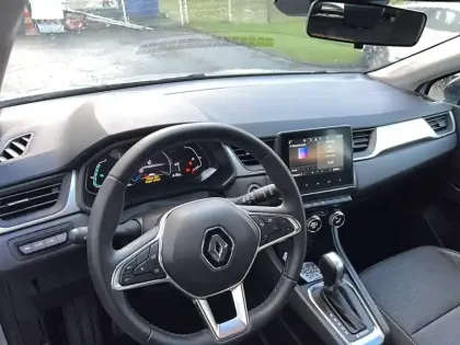 Photo 19 Renault Captur  E-Tech full hybrid 145