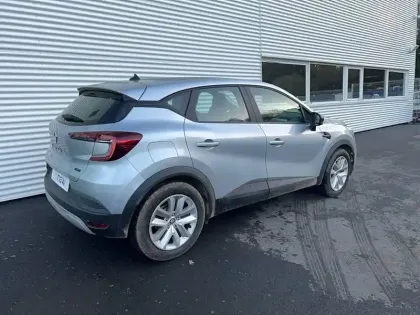 Photo 4 Renault Captur  E-Tech full hybrid 145