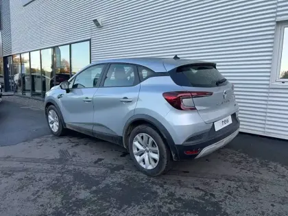 Photo 2 Renault Captur  E-Tech full hybrid 145