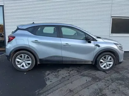 Photo 5 Renault Captur  E-Tech full hybrid 145