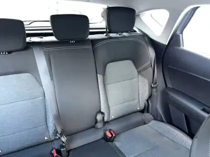 Photo 38 Renault Captur  E-Tech full hybrid 145