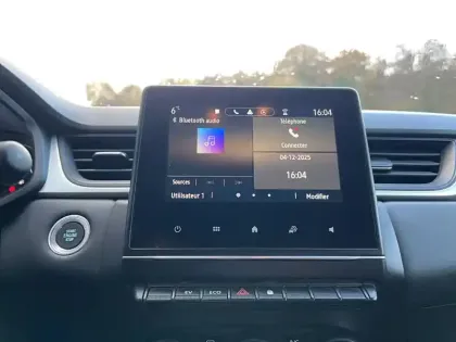 Photo 35 Renault Captur  E-Tech full hybrid 145