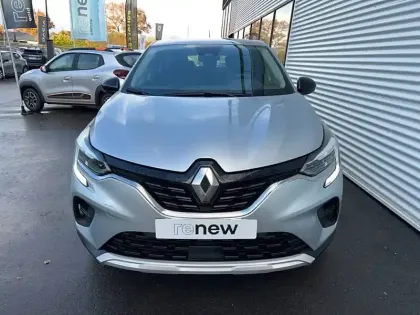 Photo 17 Renault Captur  E-Tech full hybrid 145