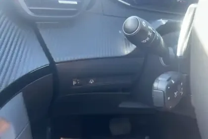 Photo 11 Peugeot 2008  Hybrid 145 e-DCS6