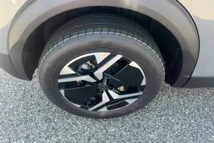 Photo 16 Peugeot 2008  Hybrid 145 e-DCS6