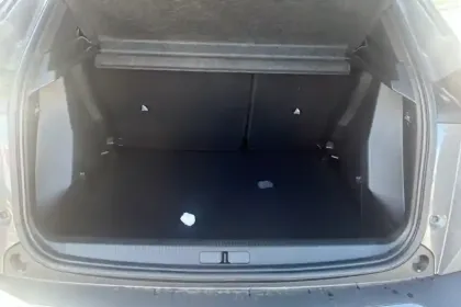 Photo 13 Peugeot 2008  Hybrid 145 e-DCS6