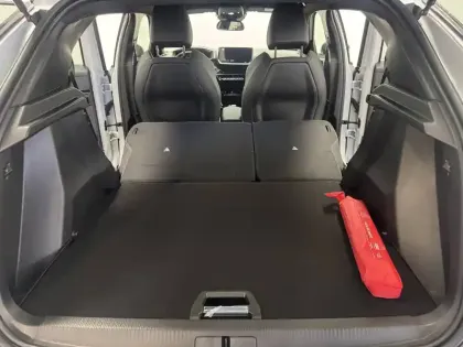 Photo 11 Peugeot 2008  Hybrid 145 e-DCS6