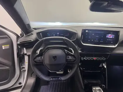 Photo 15 Peugeot 2008  Hybrid 145 e-DCS6