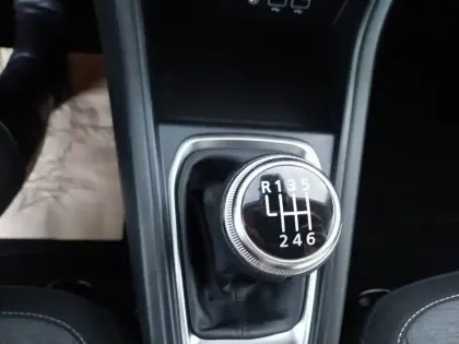 Photo 30 Renault Captur  TCe 90 - 21