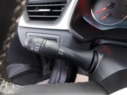 Photo 25 Renault Captur  TCe 90 - 21