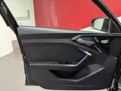 Photo 9 Audi A1  Sportback 30 TFSI 110 ch S tronic 7