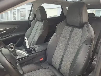 Photo 8 Peugeot 3008  Puretech 130ch S&S BVM6