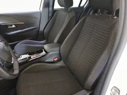 Photo 10 Peugeot 208  Electrique 50 kWh 136ch