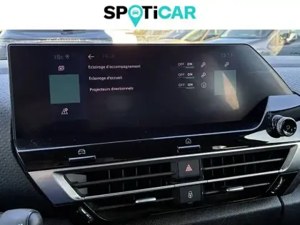 Photo 31 Citroën C4 e- 136 ch Automatique