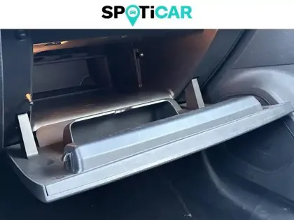 Photo 33 Citroën C4 e- 136 ch Automatique