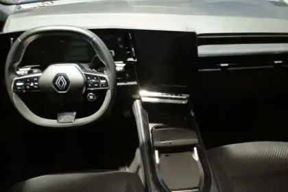 Photo 8 Renault Austral  E-Tech hybrid 200