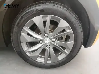 Photo 26 Peugeot 208  Electrique 50 kWh 136ch