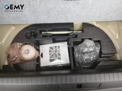 Photo 42 Peugeot 208  Electrique 50 kWh 136ch