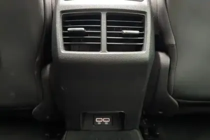 Photo 27 Peugeot 508  SW Hybrid4 360 e-EAT8 Peugeot Sport Engineered