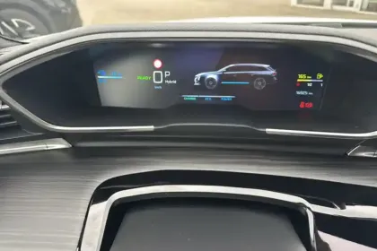 Photo 18 Peugeot 508  SW Hybrid4 360 e-EAT8 Peugeot Sport Engineered