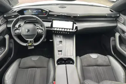 Photo 16 Peugeot 508  SW Hybrid4 360 e-EAT8 Peugeot Sport Engineered